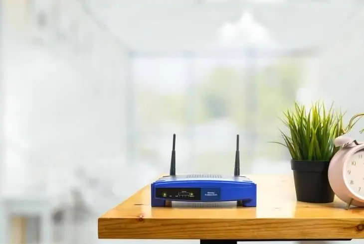 Can Someone Hack into My Phone Through Wifi? 5 hacked router fix