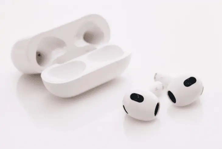 Airpod Pro Beeping After Getting Wet? Here’s How To Fix It 2 airpods waterproof